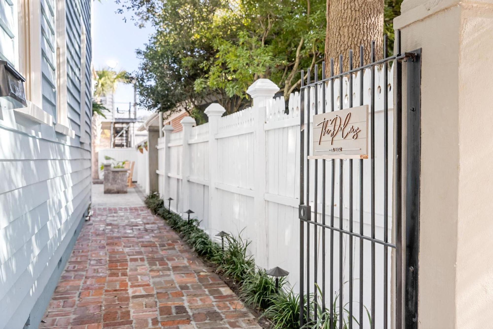 찰스턴 Charming Secluded Courtyard - 1 Block To King 빌라 외부 사진